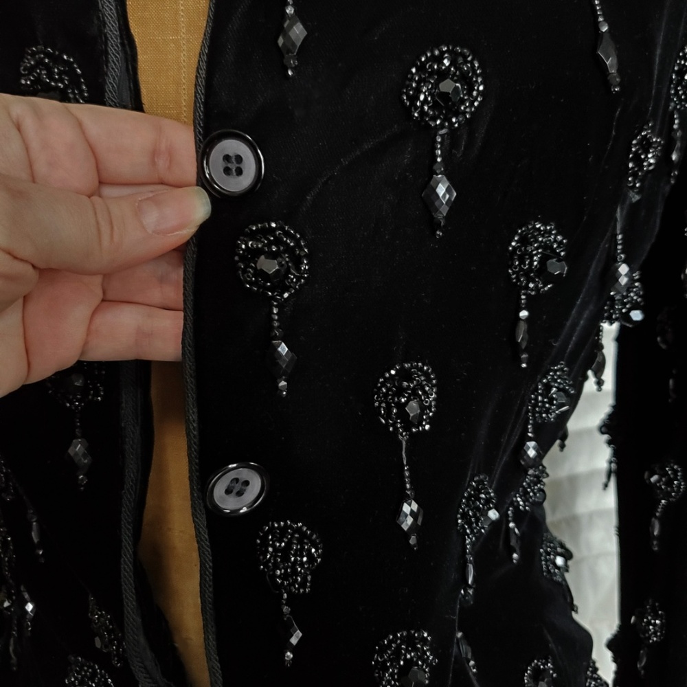 Vintage Oscar de la Renta velvet beaded jacket - Picture 7 of 8